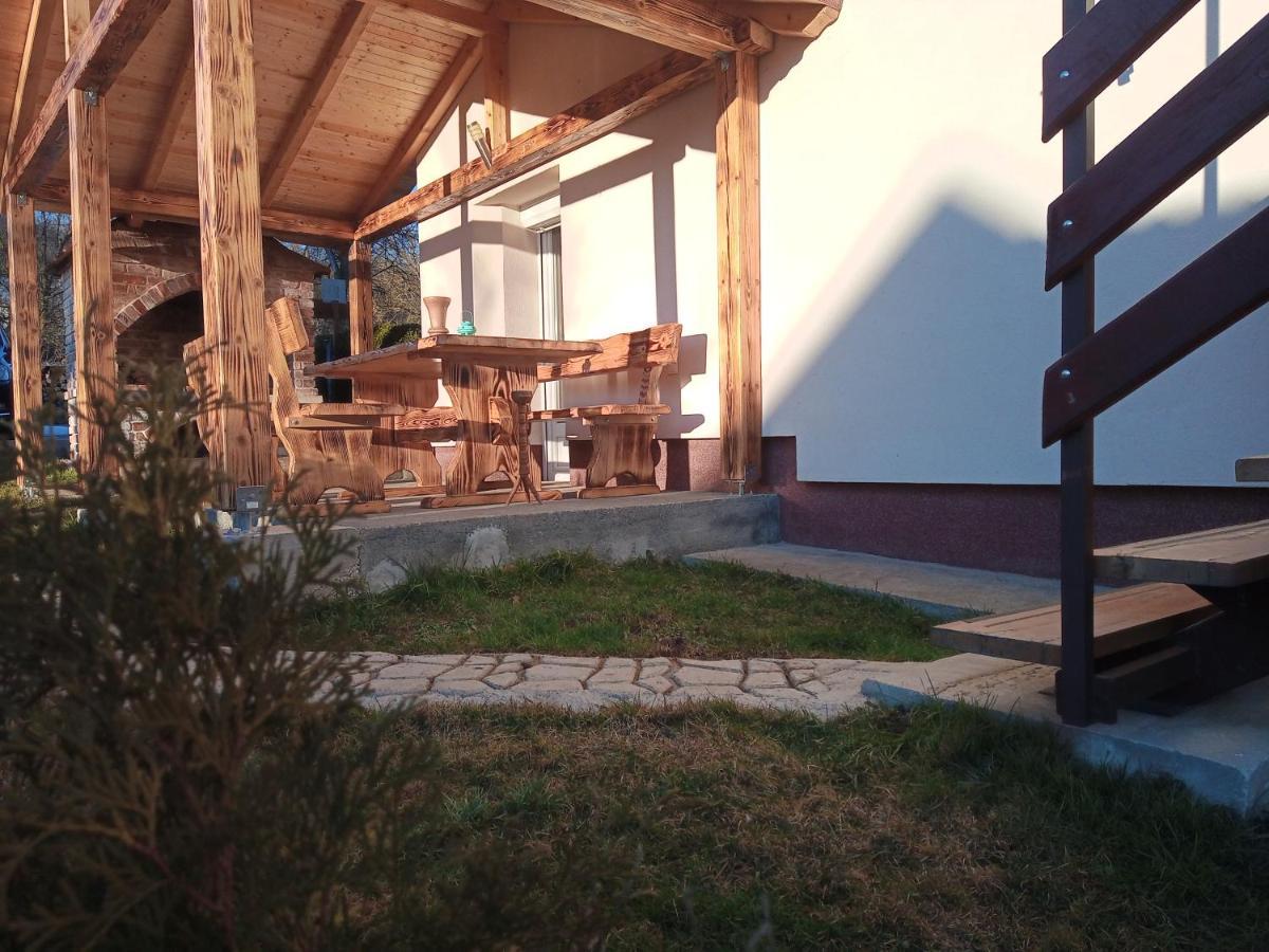 Apartman Borna Otočac Εξωτερικό φωτογραφία